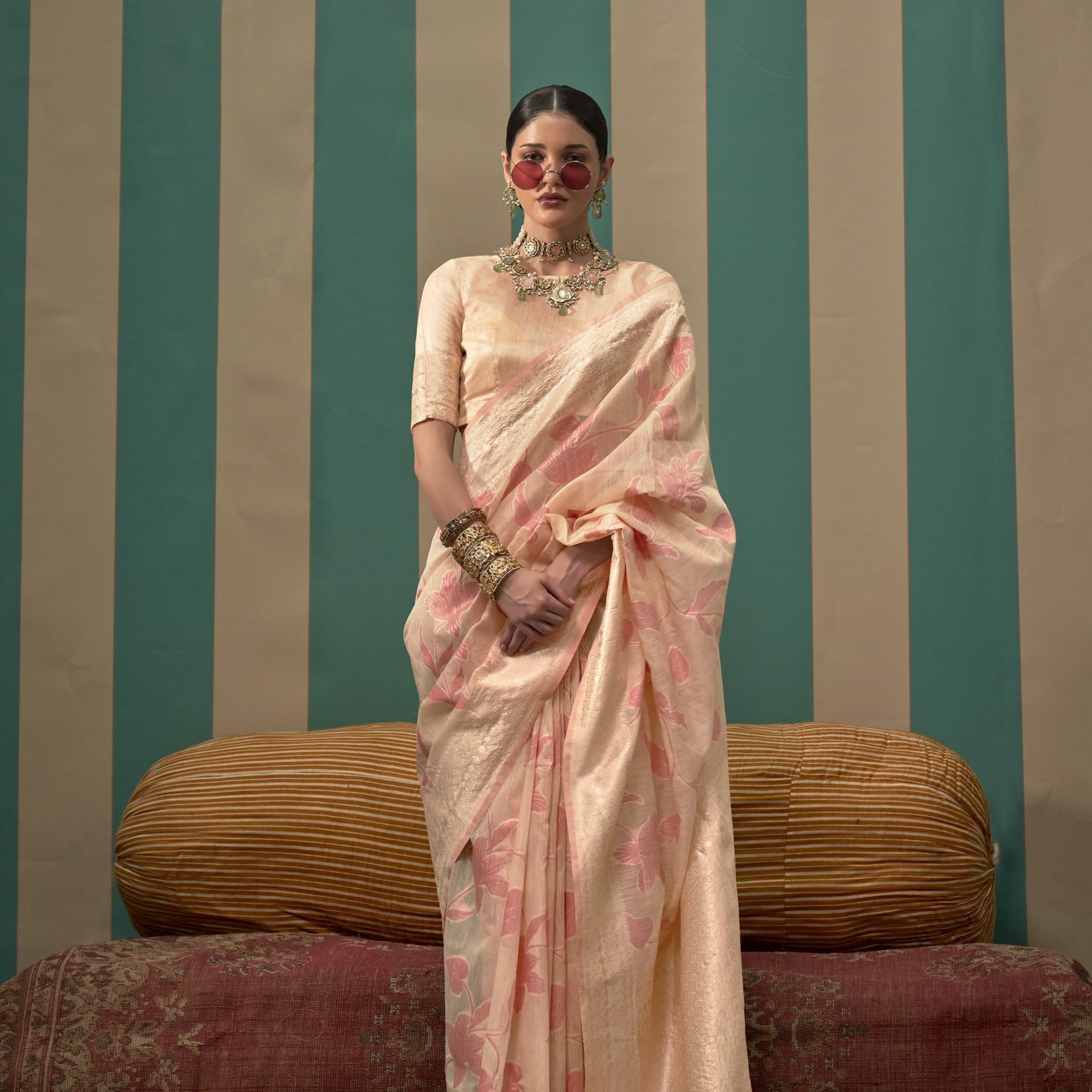 Linen Floral Zari Saree - Cream