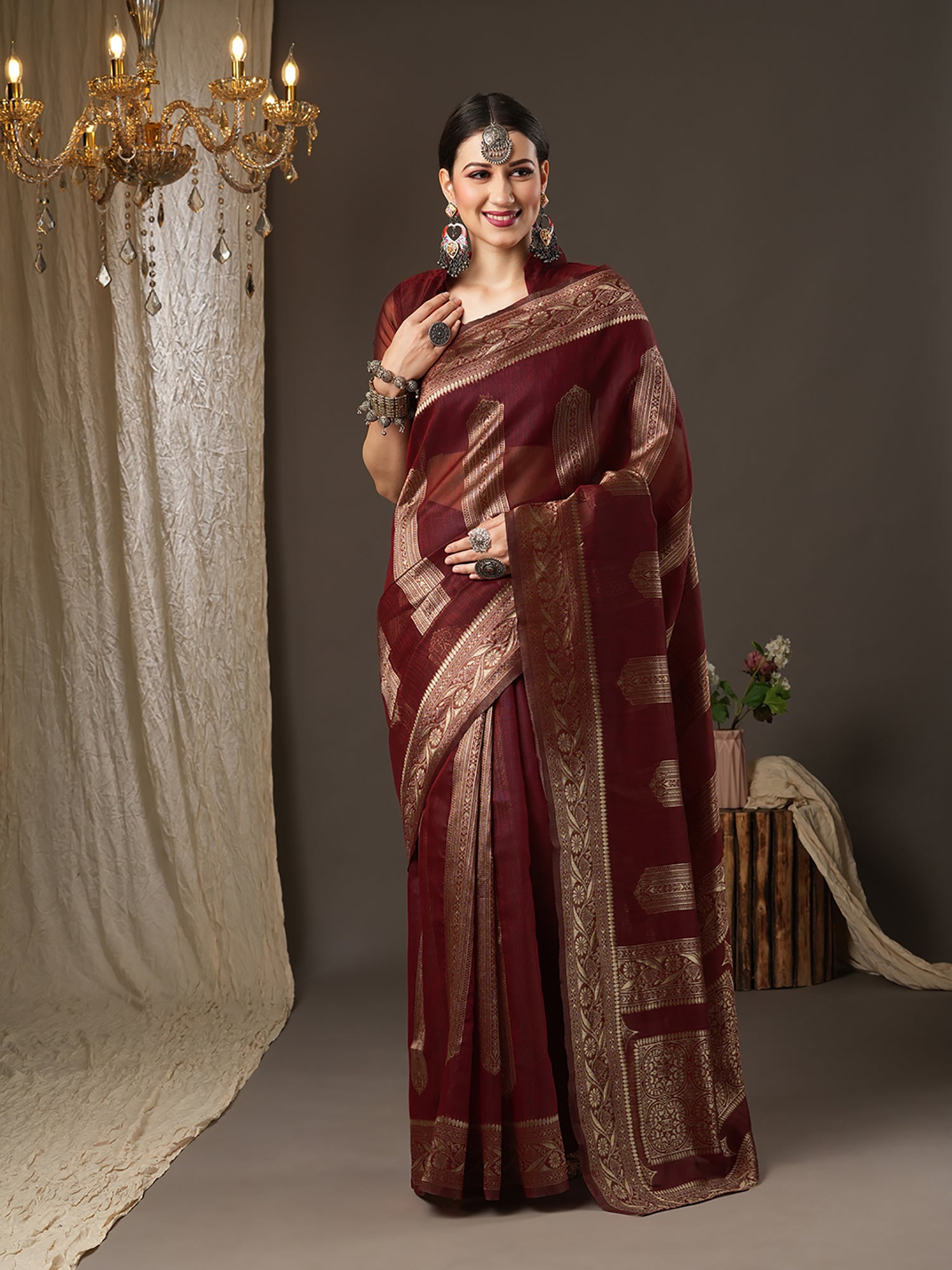 Women's Embroidered Banarasi Saree With Unstitched Blouse - Maroon