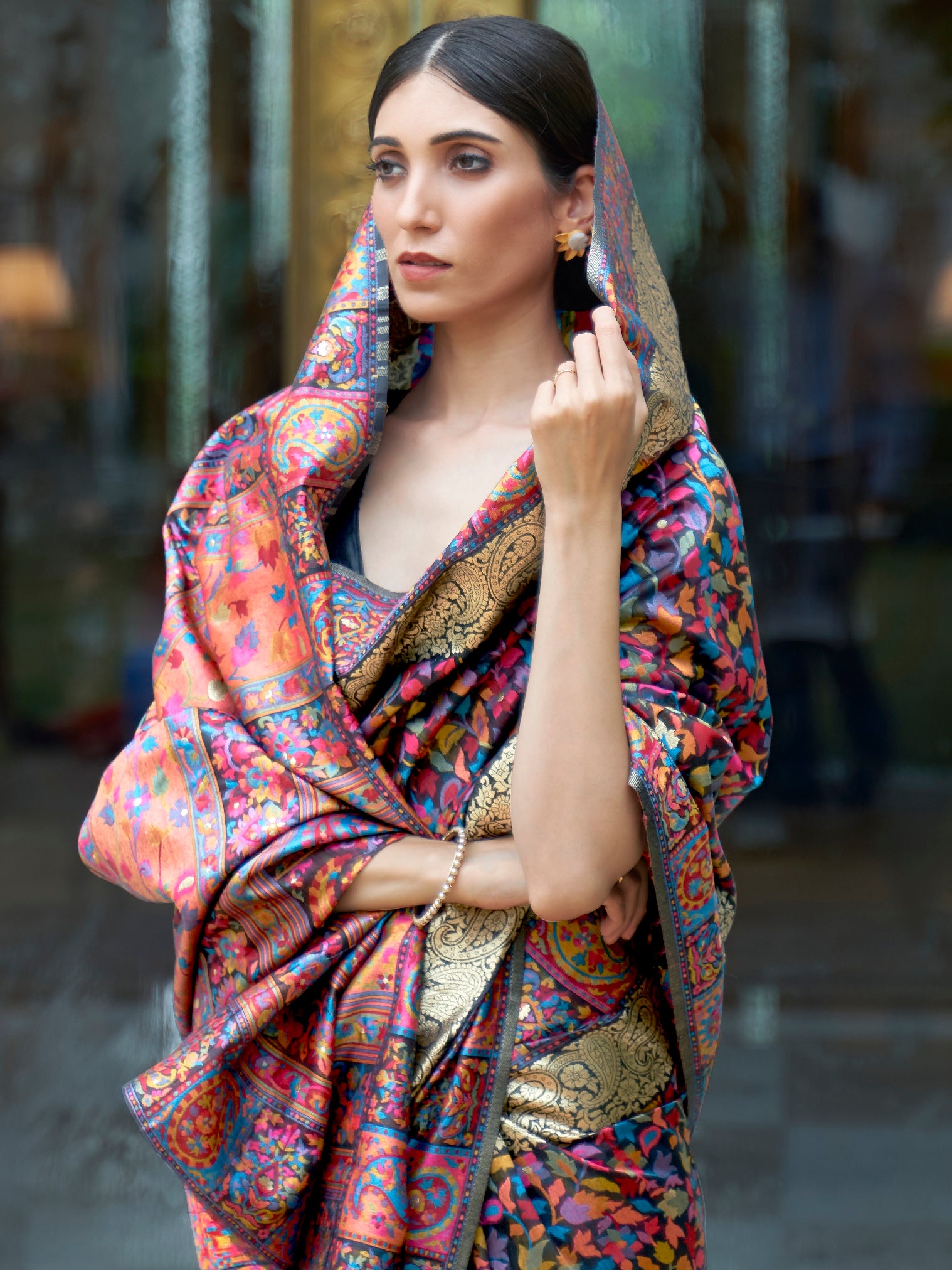 Women's Woven Saree With Unstitched Blouse - Brown