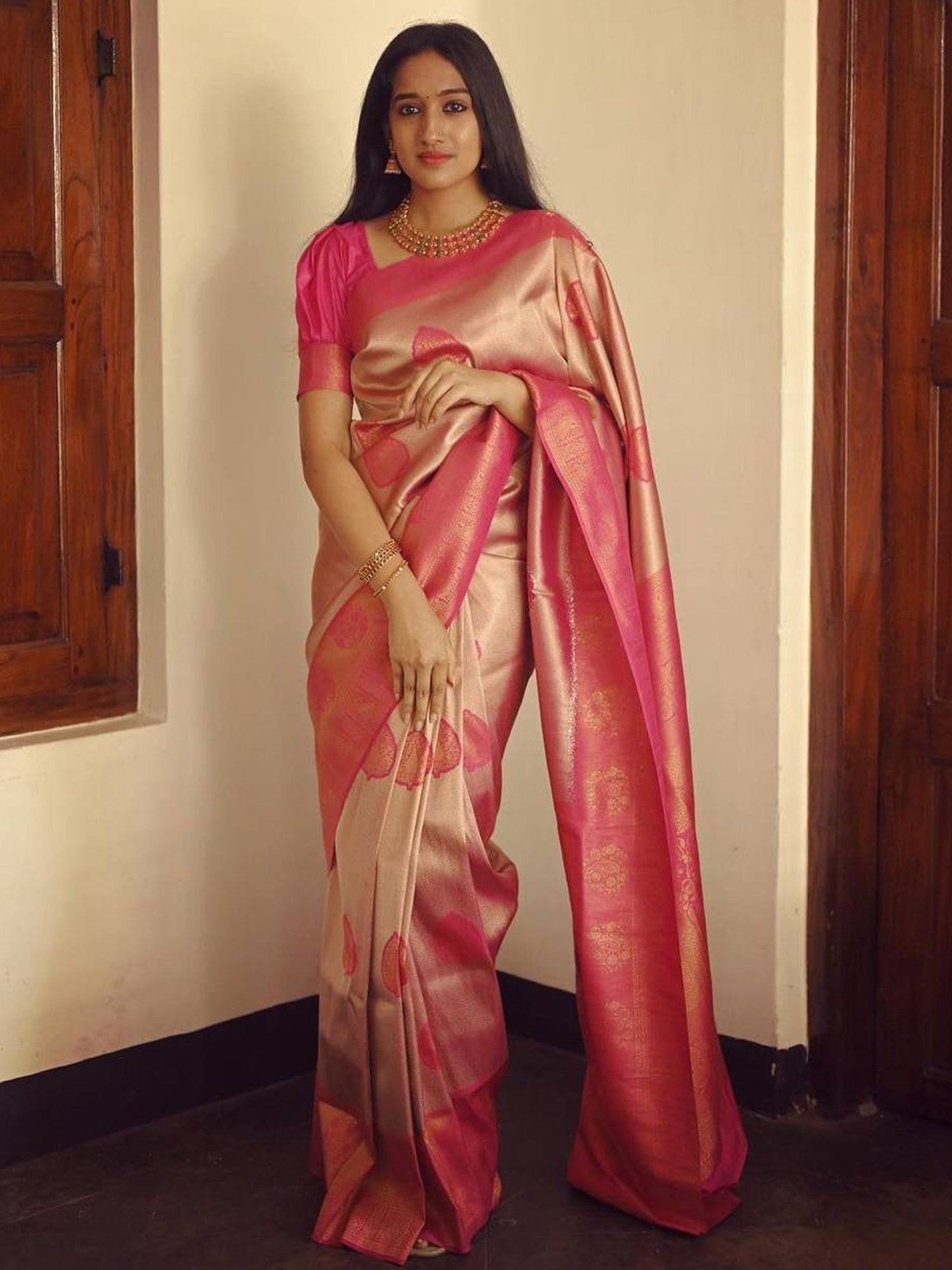 Women's Soft Silk Banarasi Saree With Unstitched Blouse - Peach