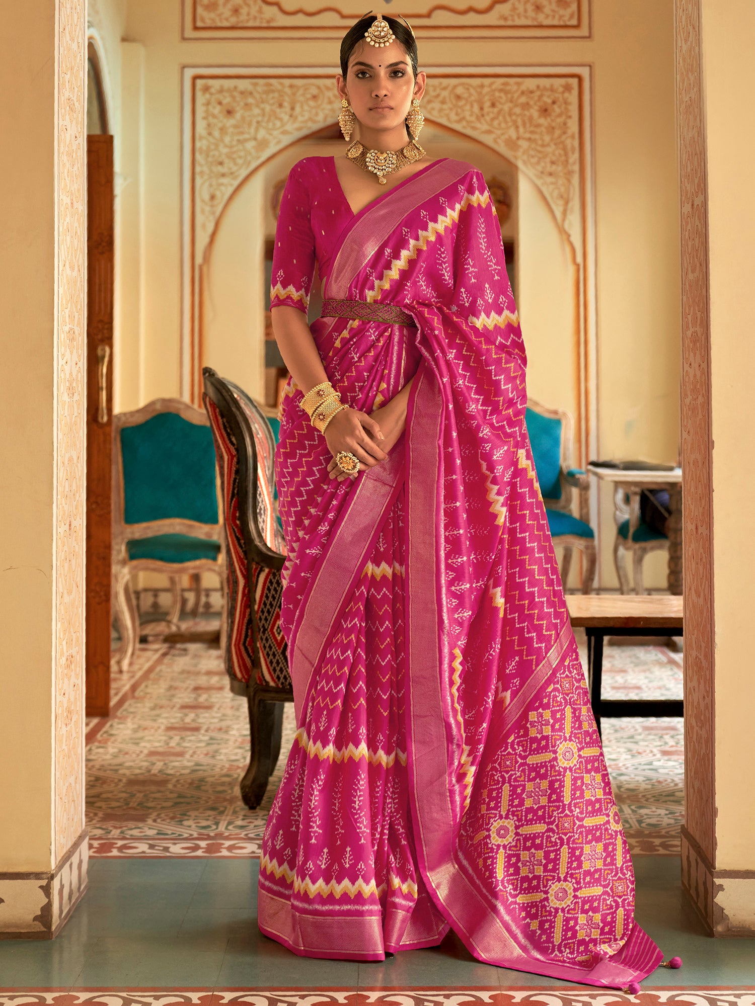 Women's Patola Silk Saree With Unstitched Blouse -  Pink